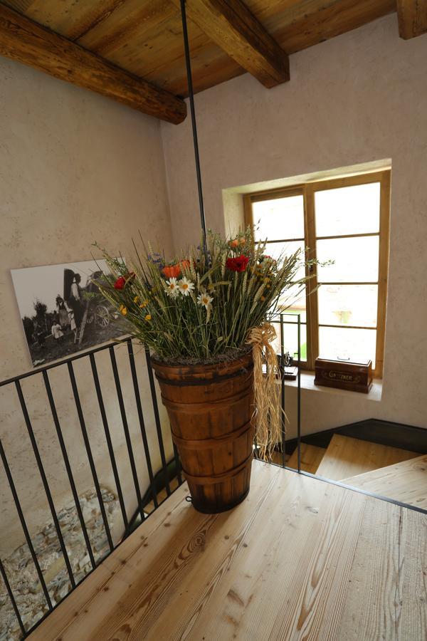 サンゼーノ Agritur Ciastelヴィラ エクステリア 写真